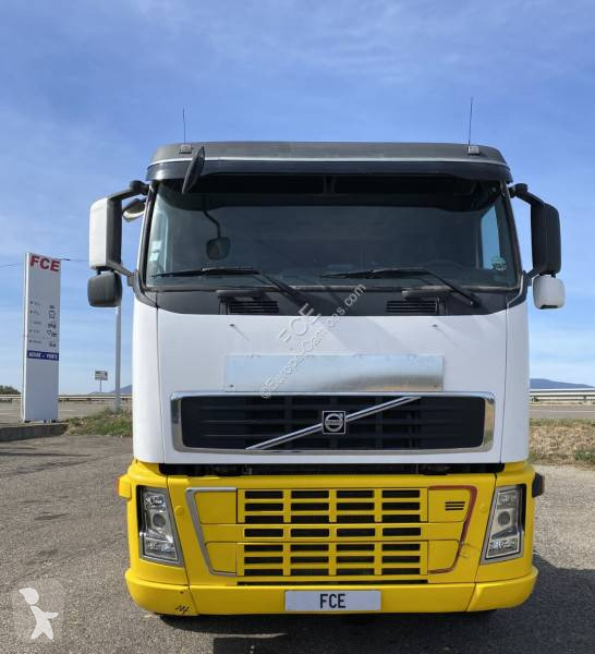 Cap tractor Volvo 580