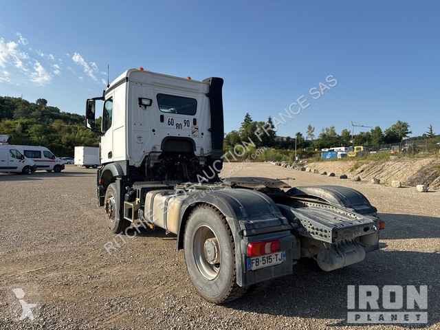Cap tractor Mercedes 2051
