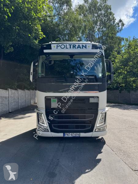 Cap tractor Volvo