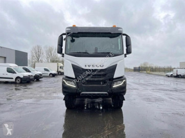 Cabeza tractora Iveco nueva
