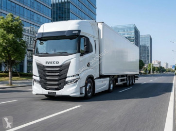 Cabeza tractora Iveco nueva