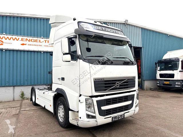 Cap tractor Volvo GLOBETROTTER (D13 ENGINE)...