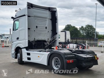 Cap tractor Mercedes