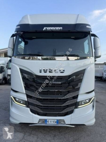 Tracteur Iveco