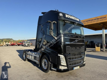 Cap tractor Volvo