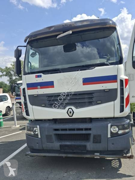 Cap tractor Renault 460.19