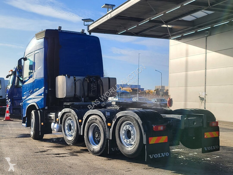Ciągnik siodłowy Volvo 500
