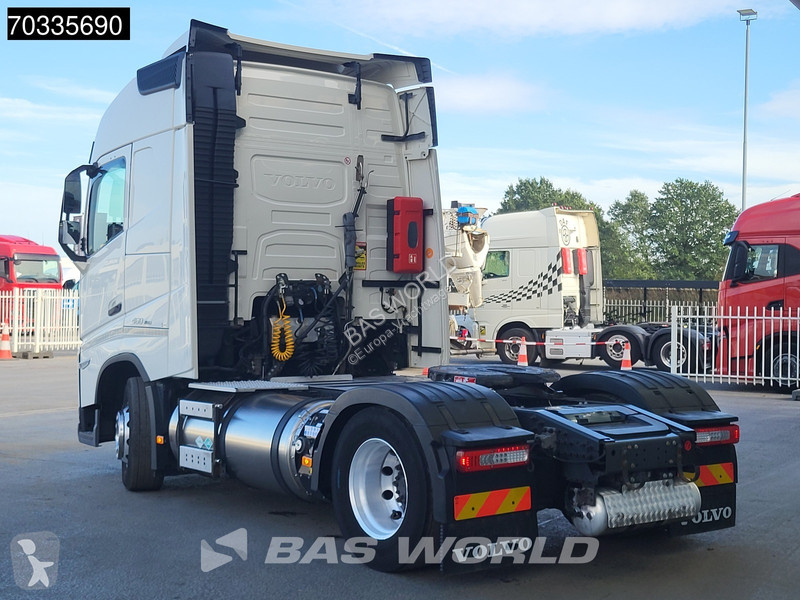 Тягач Volvo 460  4X2 LNG! ADR 2x Tanks...