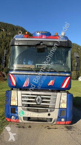 Тягач Renault MAGNUM 440 18T
