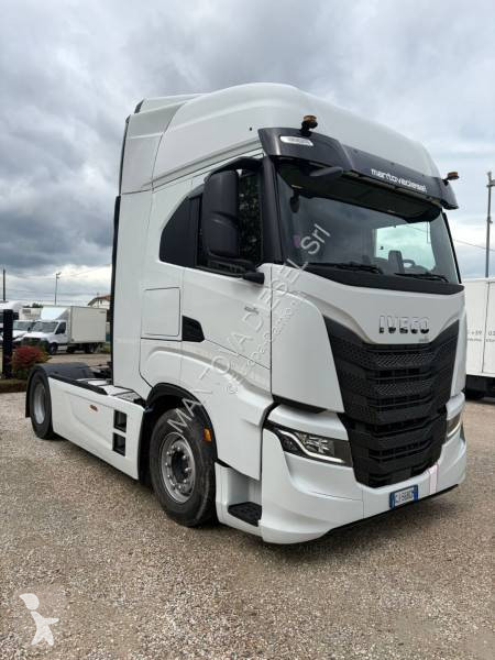 Traktor Iveco 530