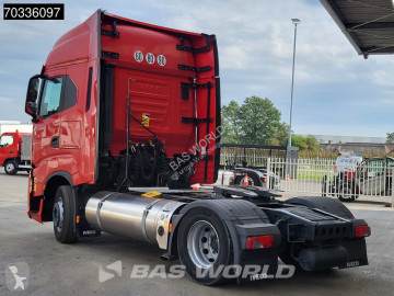 Traktor Iveco