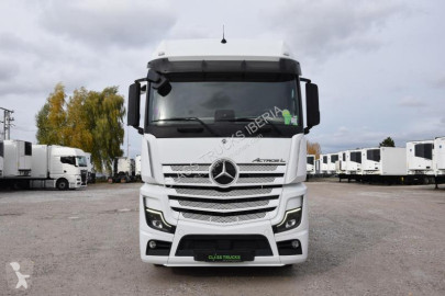 Traktor Mercedes
