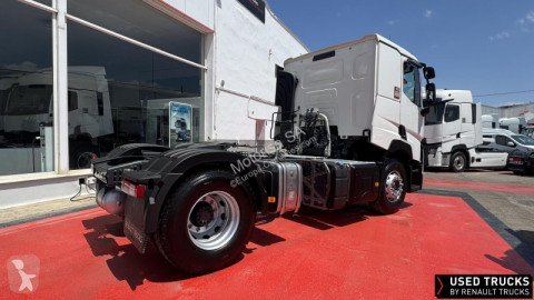 Cabeza tractora productos peligrosos / ADR Renault