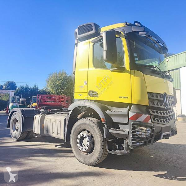 Cabeza tractora Mercedes 2051