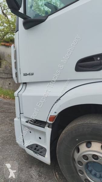 Cabeza tractora Mercedes