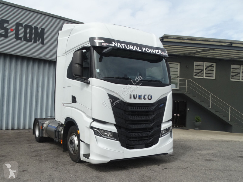 جرار Iveco NP 460