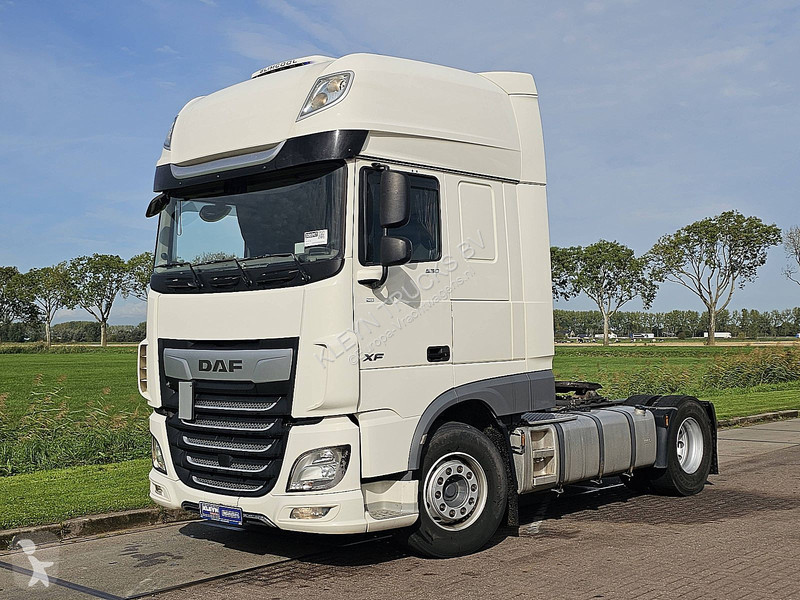 جرار DAF 530