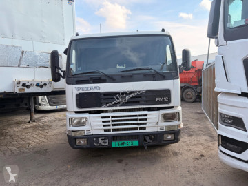 Тягач Volvo