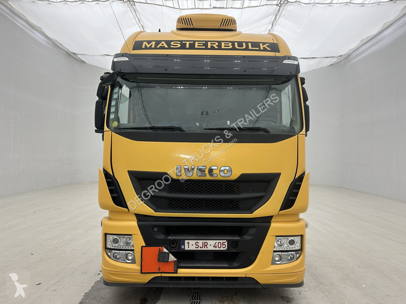 جرار Iveco 460