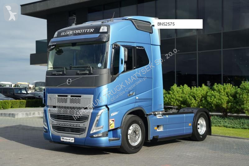 جرار Volvo
