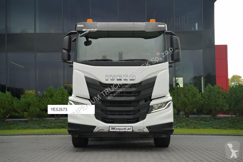 جرار Iveco 420