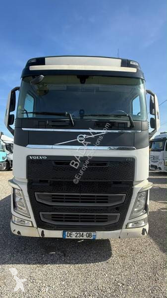Traktor Volvo 500