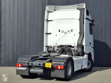 Traktor Mercedes