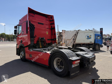 Trekker Renault T-Series