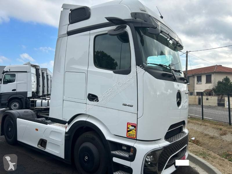 Cap tractor Mercedes 1848 LS