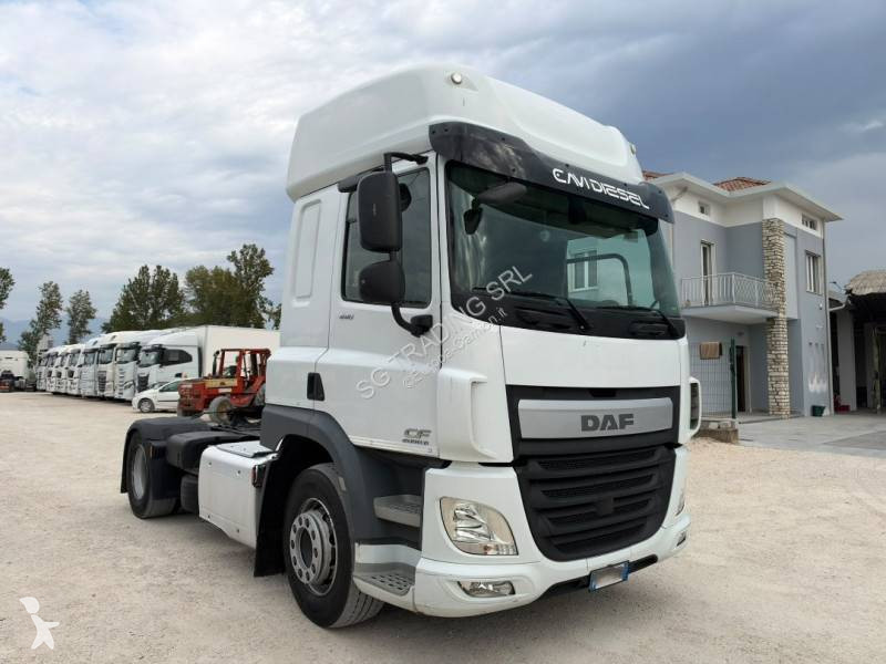 DAF 440 tractor unit