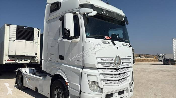 Mercedes 1851 LS tractor unit