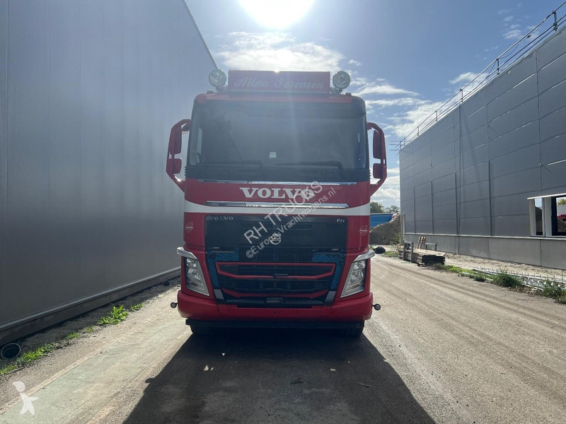 Tahač Volvo 6X4 EURO 6 + LIFTING AXLE