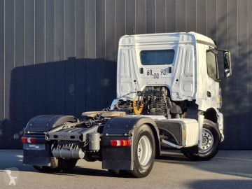 Traktor Mercedes