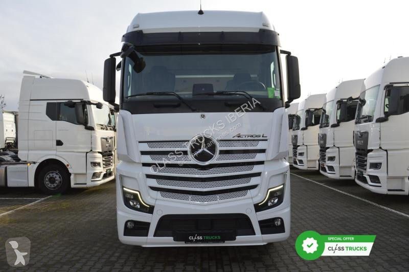 Mercedes 5 1845 BigSpace tractor unit