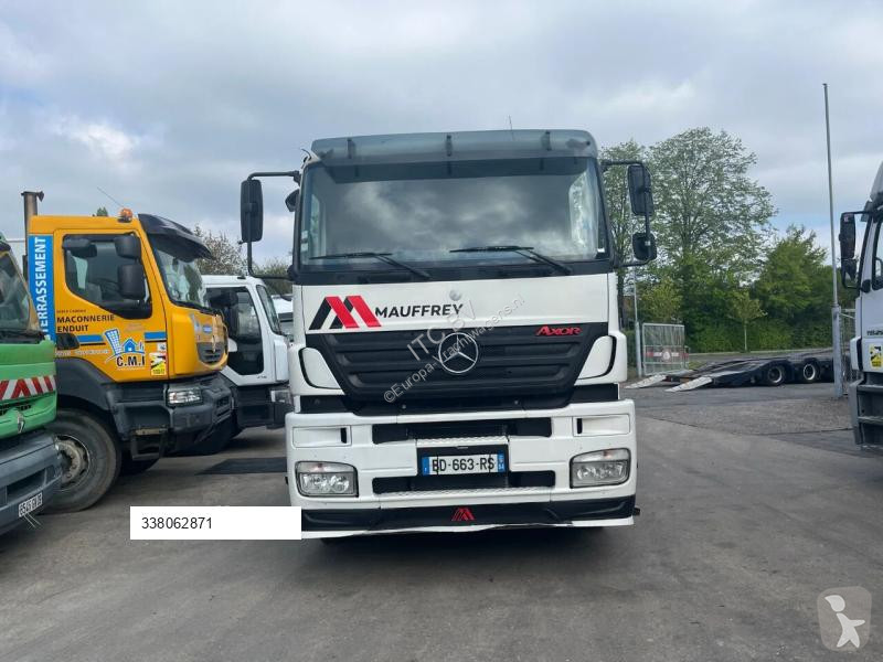 Mercedes 1843 tractor unit