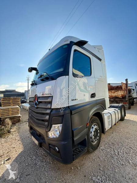 Mercedes 1845 tractor unit