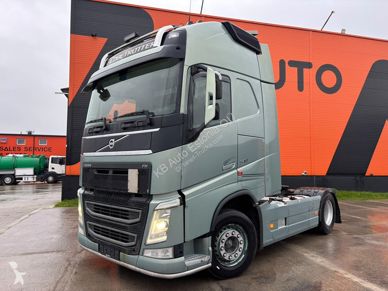 Volvo 4x2 GLOBE XL tractor unit