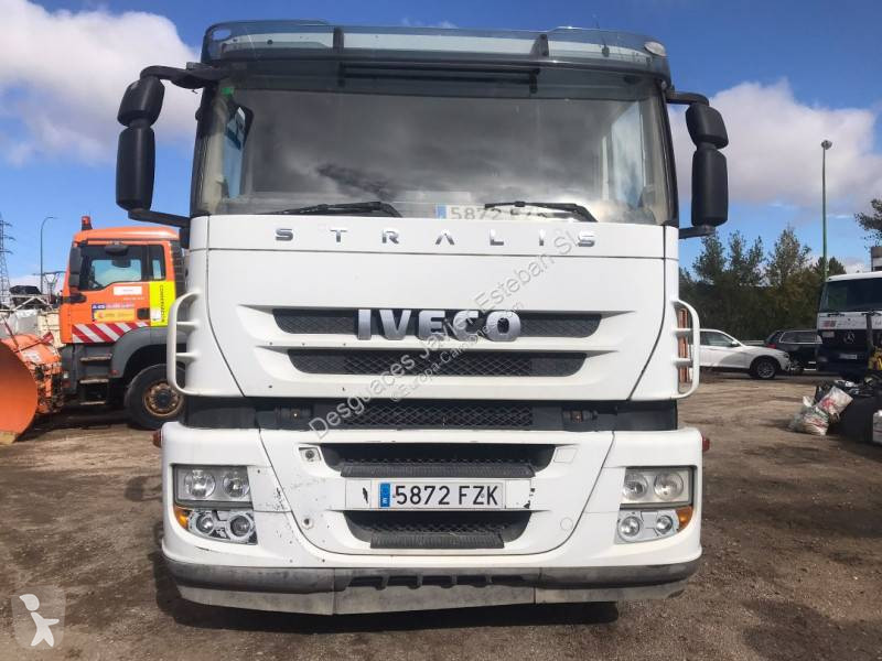 Iveco 440 S 45 tractor unit