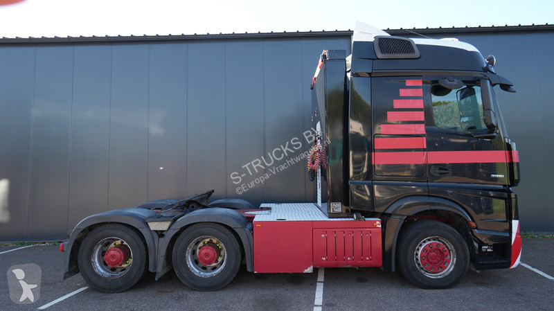 Mercedes 3351 6x4 tractor unit 360.700km...