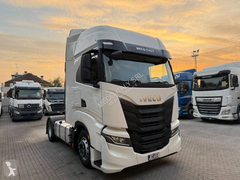 Iveco 530 tractor unit