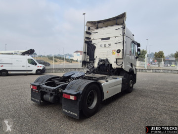 Renault T-Series tractor unit