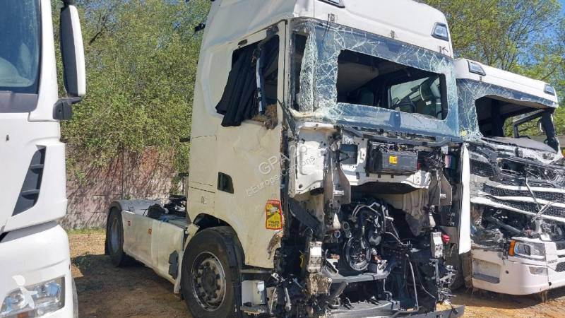 Scania 460 tractor unit