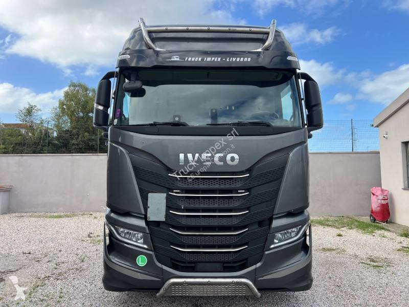Iveco 570 tractor unit