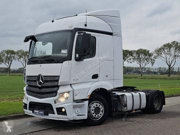 Mercedes tractor unit