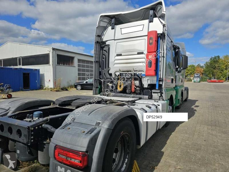 MAN TGX 18.470 tractor unit