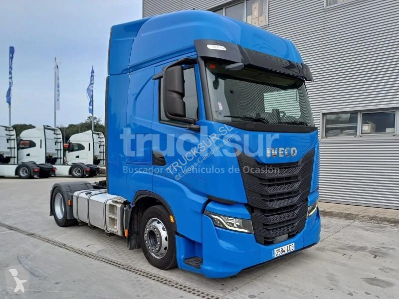 Iveco AS440S46T/P tractor unit