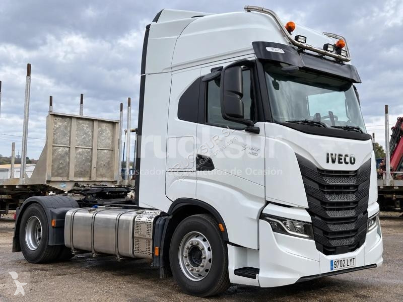 Iveco AS440S49T/P tractor unit