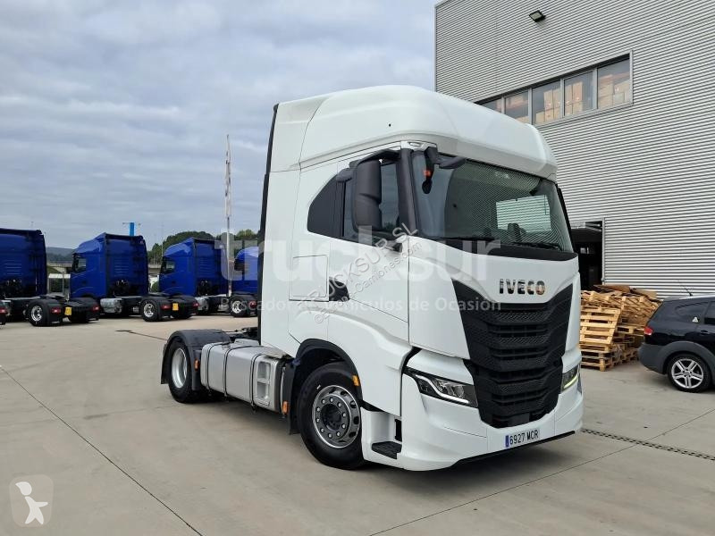 Iveco AS440S49T/P tractor unit