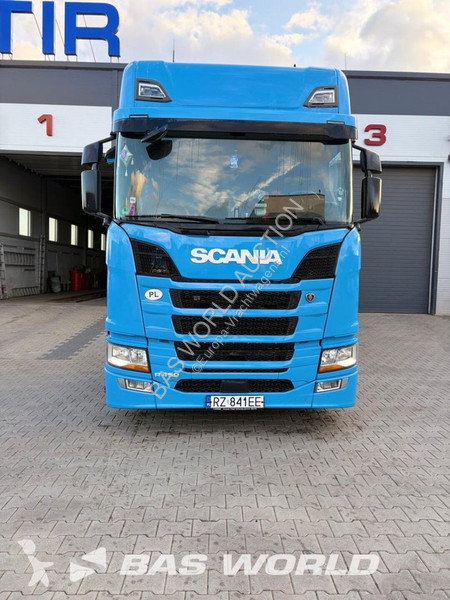 Scania R tractor unit