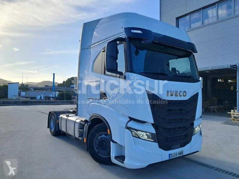 Iveco AS440S49T/P tractor unit